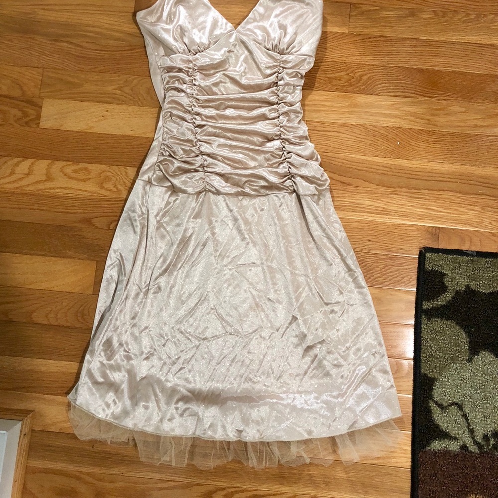 Homecoming dress - Picture 4 of 4